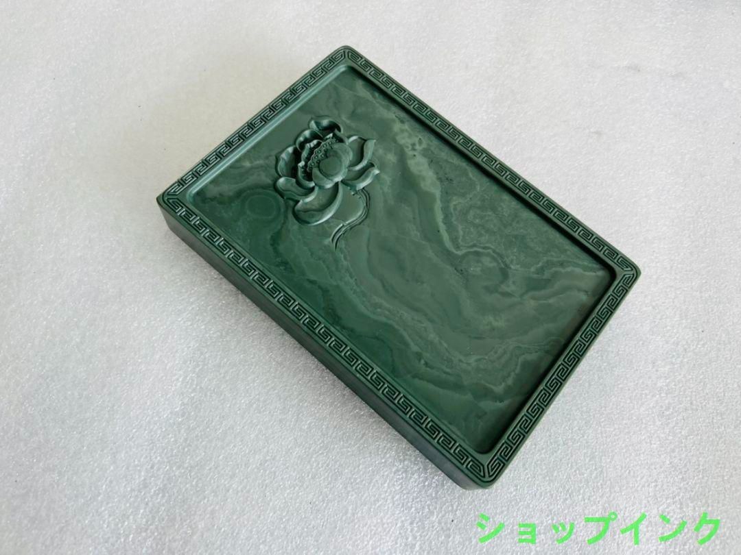 作家物　銘あり　松花江緑石硯 彫刻 中国 唐物 書道具 骨董 中国美術古玩　桐箱 作家物 銘あり 松花江緑石硯 彫刻 中国 唐物 書道具 骨董