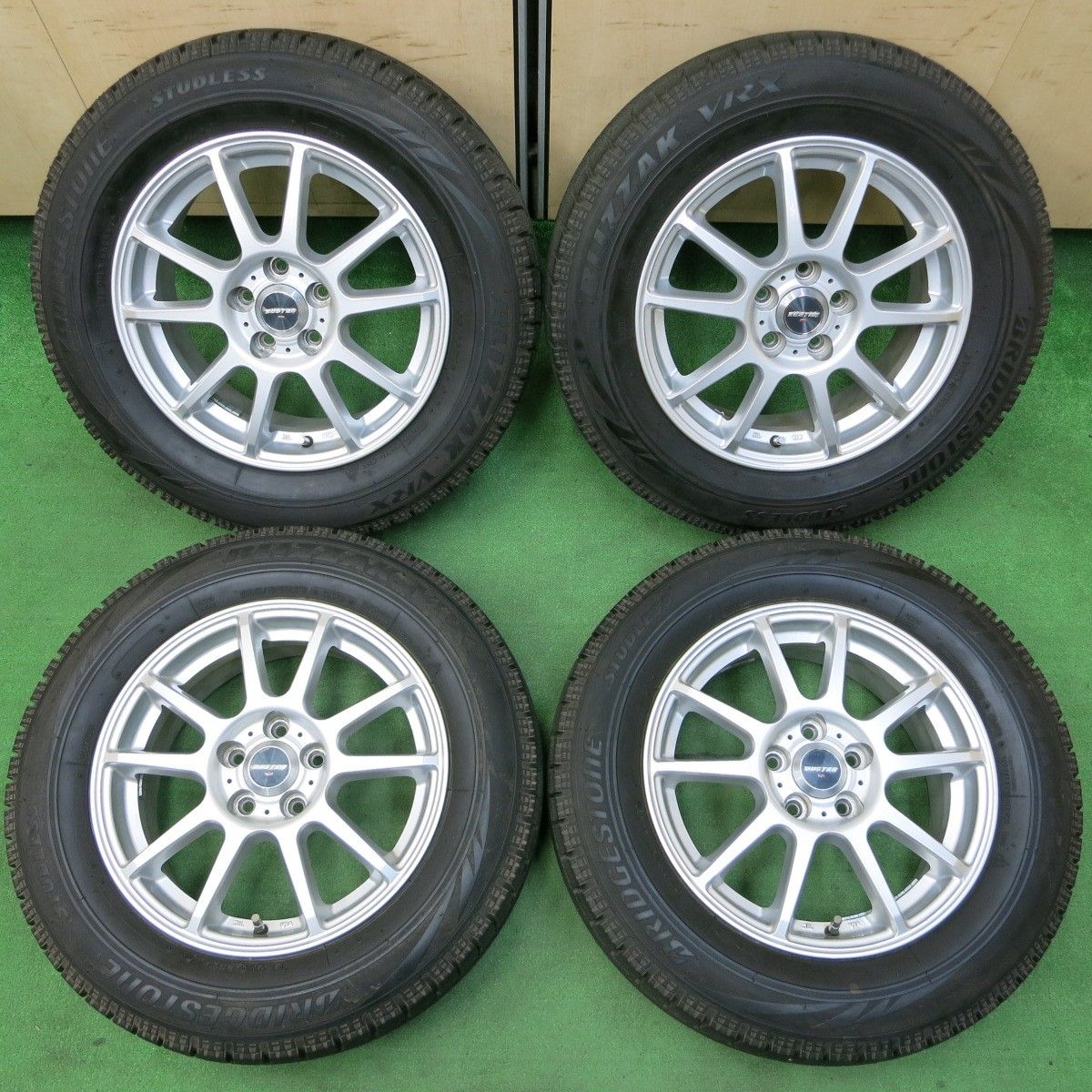 送料無料* バリ溝！キレイ！9.5分以上☆プリウス等 195/65R15 