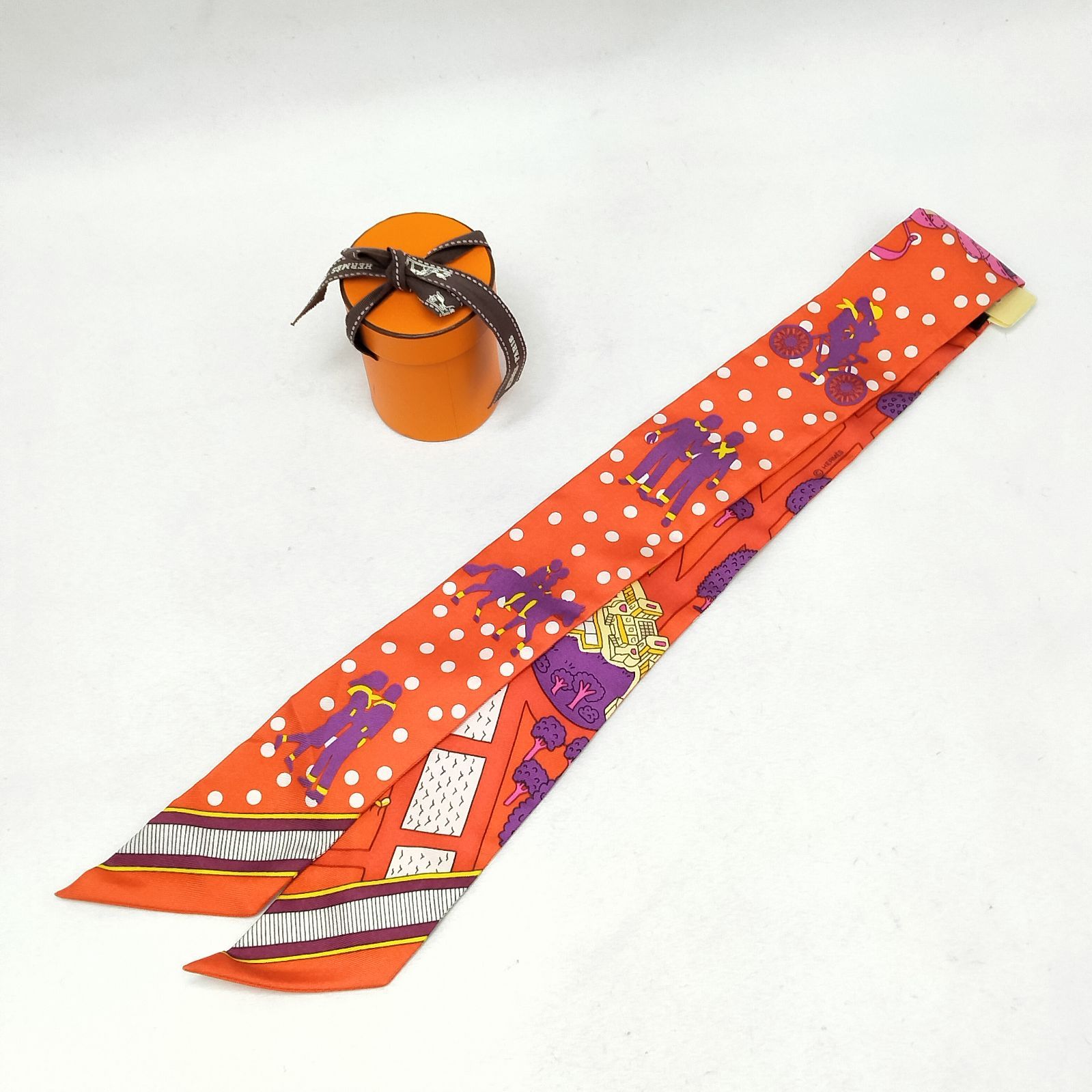 ️HERMES ️ エルメス ツイリー 新パリの恋人たち Les Nouveaux Amoureux de レッド