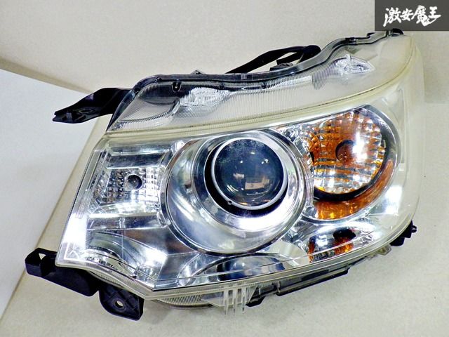 ワゴンRスティングレーMH34S 左ヘッドライト