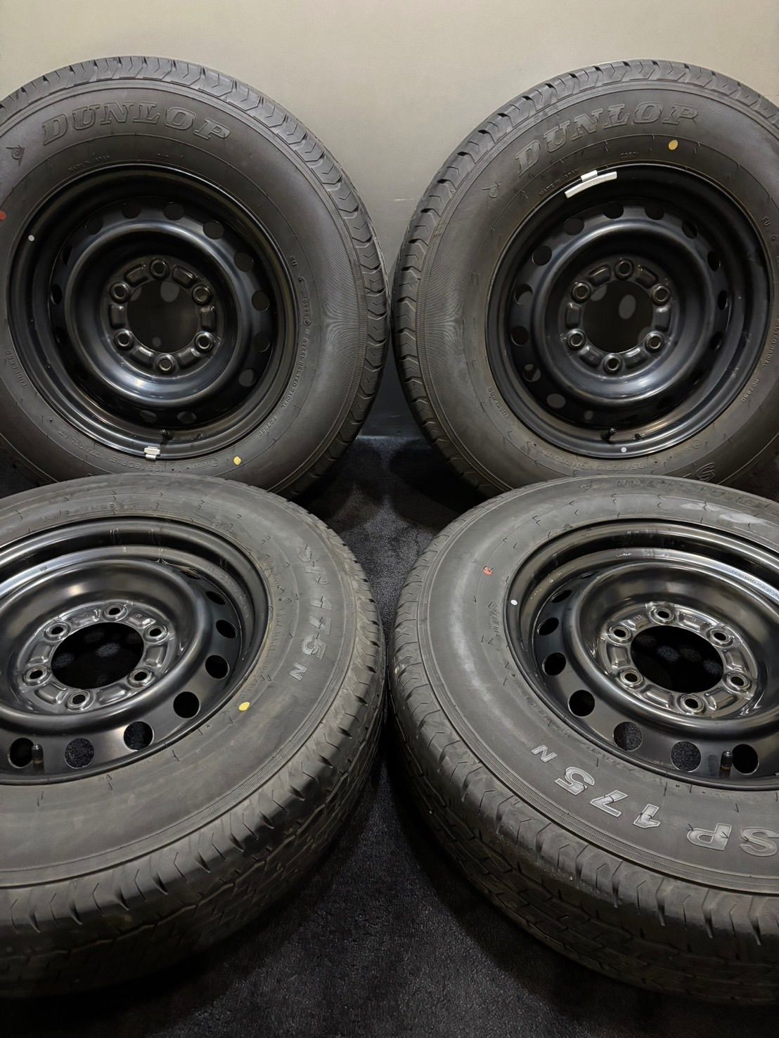 195 80R15 107 105L LT DUNLOP SP175N 18年製 トヨタ 200系 ハイエース 純正 15インチ 6J 35 139.7 6H 夏タイヤ 4本 南4-K310