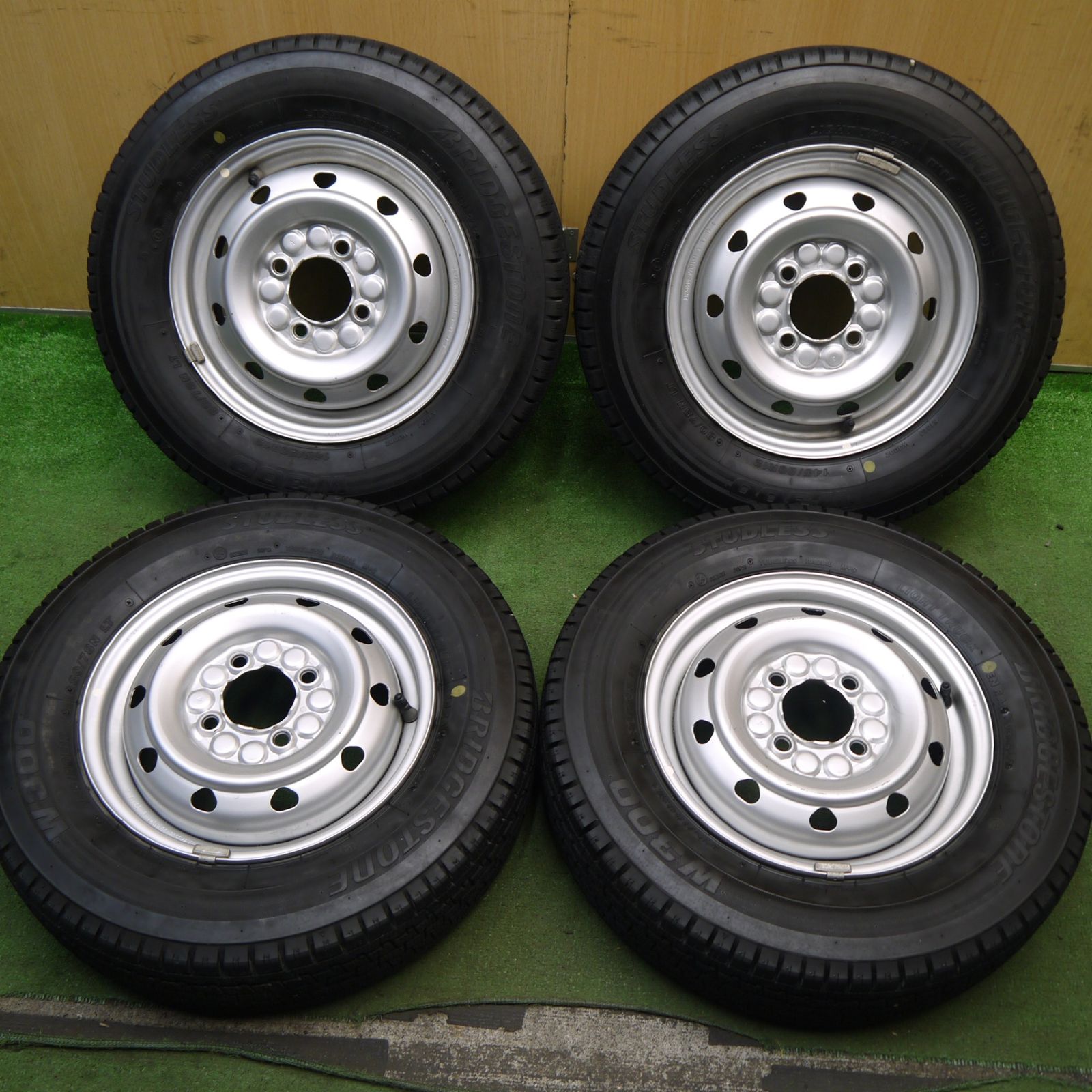 キレイ スタッドレス 145 80R12 80 78N ブリヂストン W300 TOPY スチール ホイール 12インチ PCD100 4H 5091003Hス