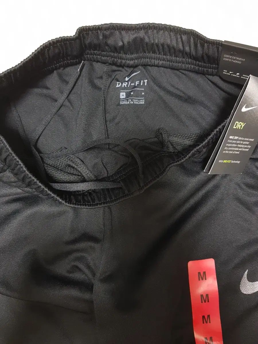 新製品新品_正規品 Nike(ナイキ） メンズ ドライフィット トレーナー