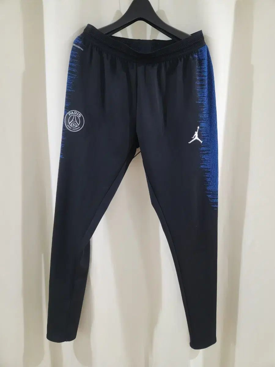 パリ・サンジェルマン NIKEJordan トレーニングウェアセット　ドリル　Ｌ PSG トレーニングウエア セット パリ・サンジェルマン