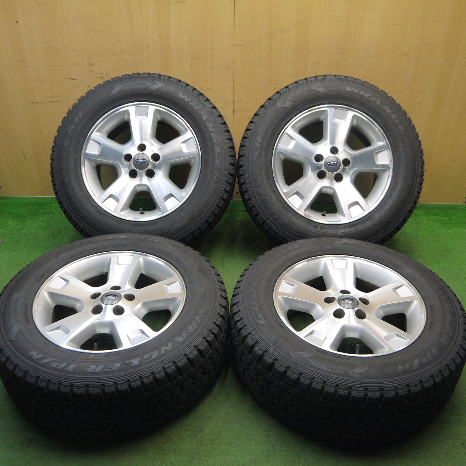 タイヤ ほぼ新品 Ford ホイールセット 245/65R17 エクスプローラー