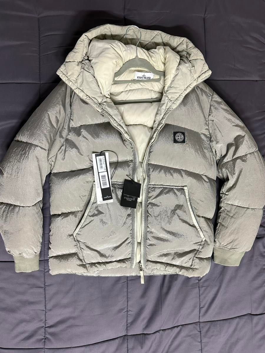 【雷市場（ポンジャン）商品韓国直送】STONE ISLAND(ストーンアイランド) メタル ワトロ リップスター ダウン tc ダウンジャケット
