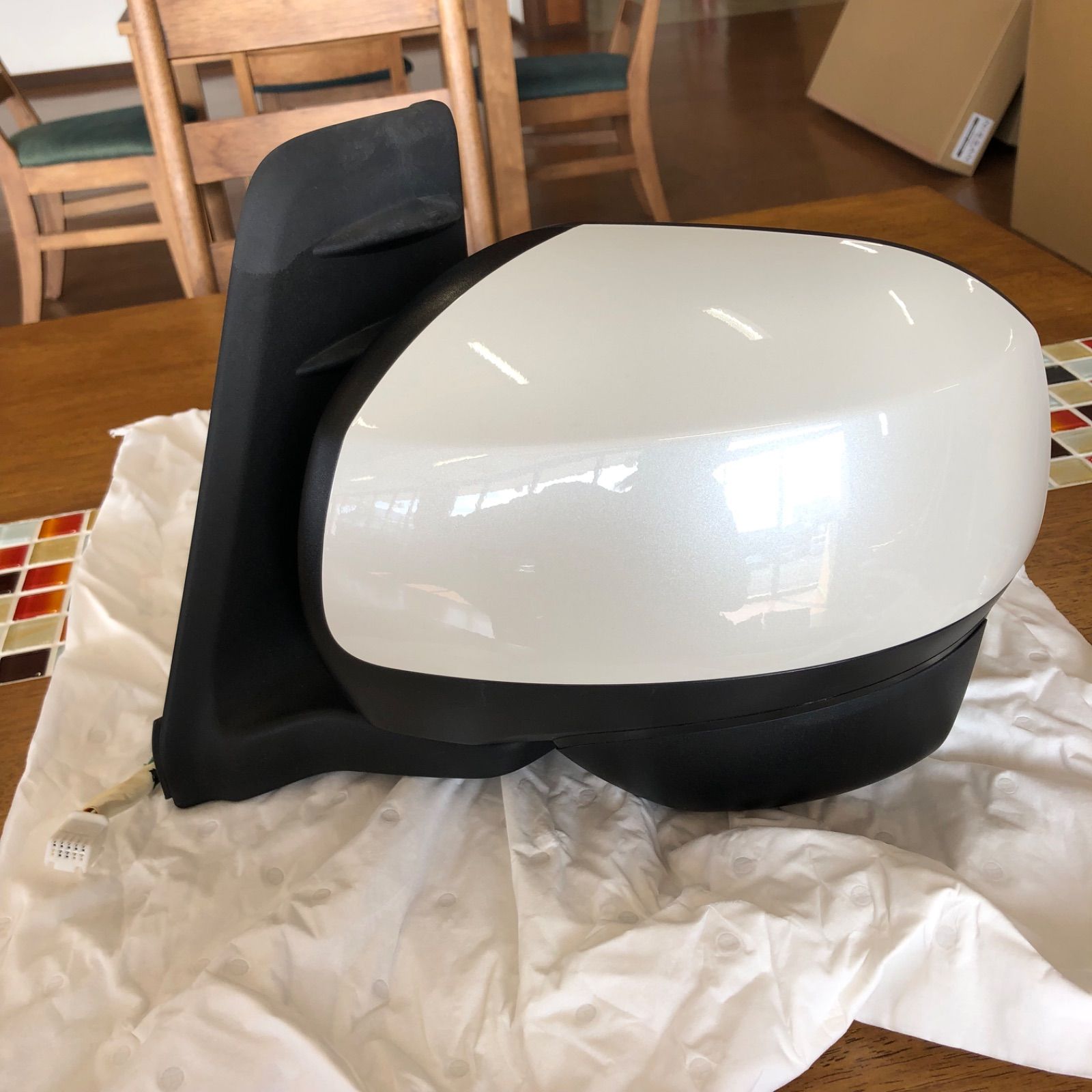 ダイハツ ウェイク 左ドアミラー サイドミラー ミラー 白 87940-B2L41