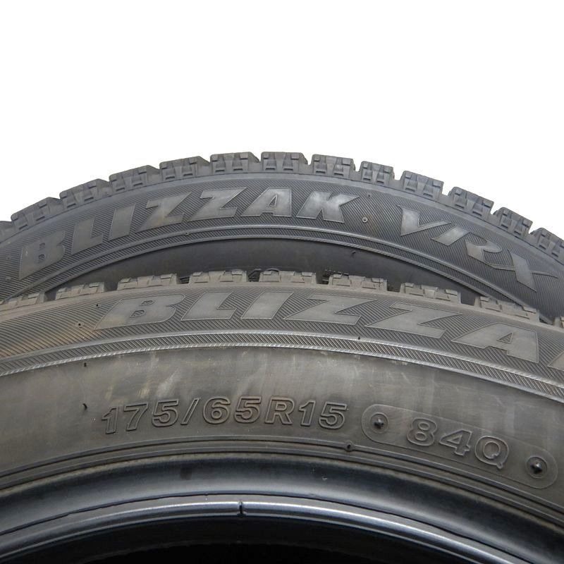 スタッドレスタイヤ