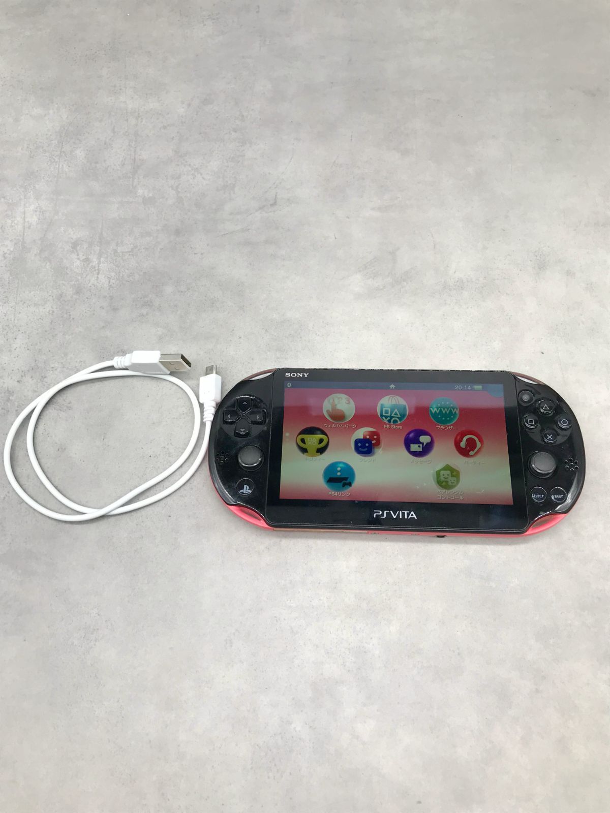 MK76△SONY PSVITA PCH-2000 本体 ピンク系 アダプター付き 通電のみ ジャンク