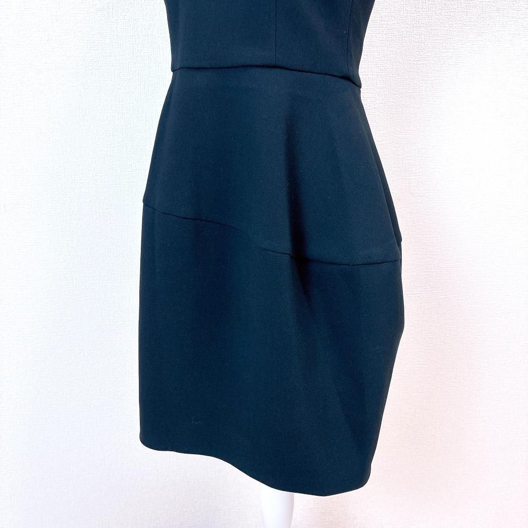 半袖ワンピース Vネック