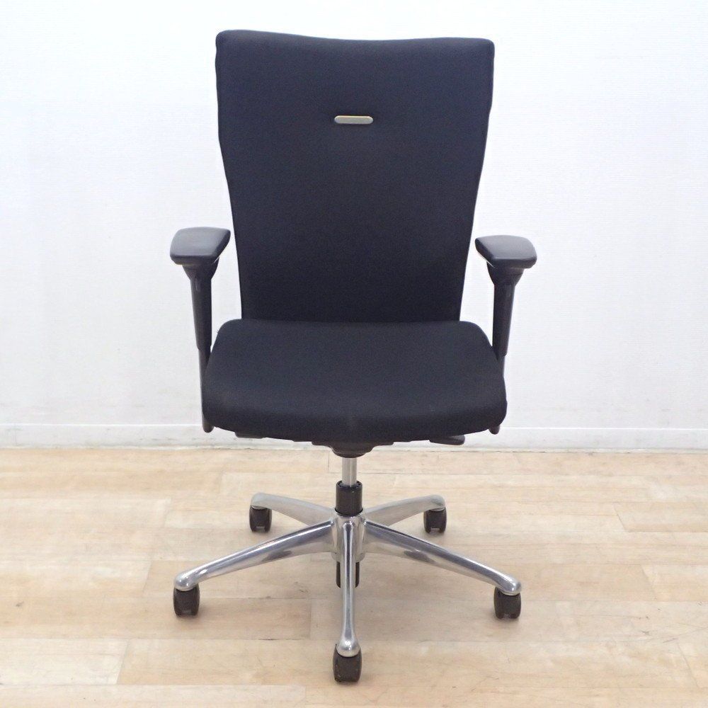 事務イス オカムラ製 フィーゴチェア 肘あり