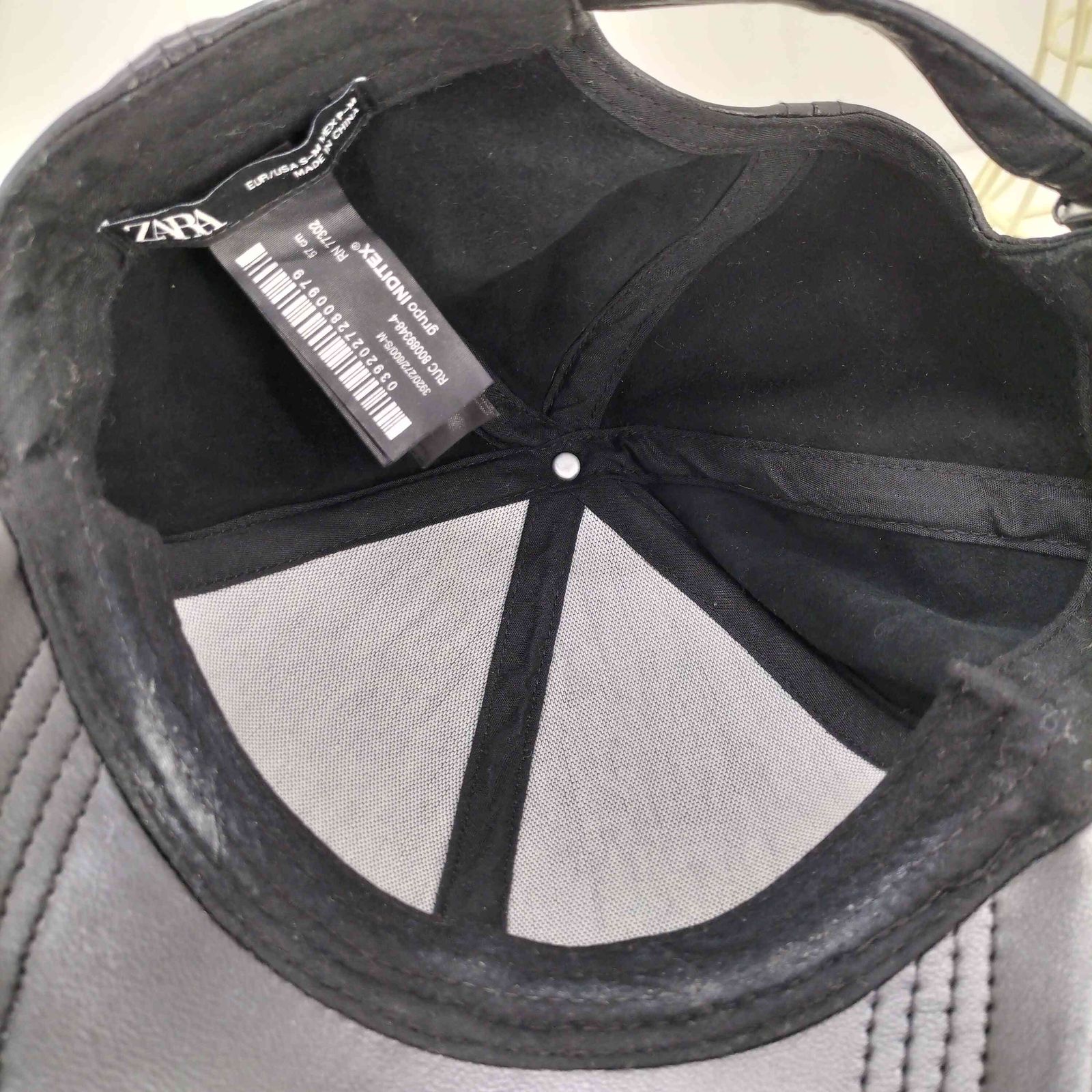 ZARA レザーキャップ ZARA - ZARA♡レザーキャップの通販 by almon:D shop｜ザラなら