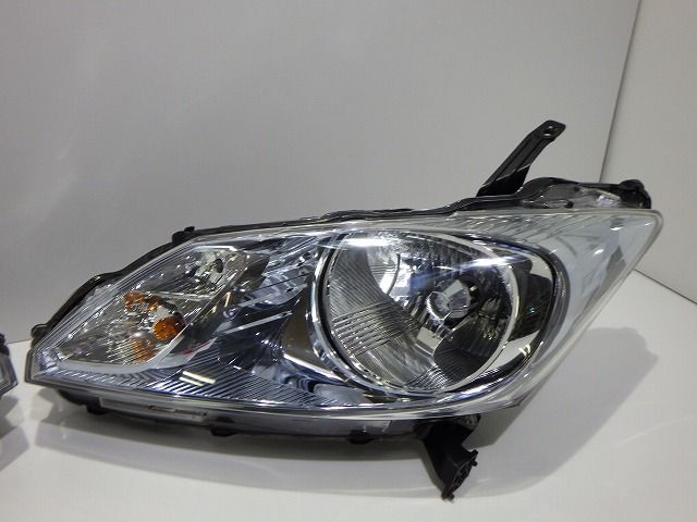 フリード ハイブリッド 左右 ヘッドライト バラスト付 100-62054 HID 車・バイク・自転車 フリード ハイブリッド 左右 ヘッドライト