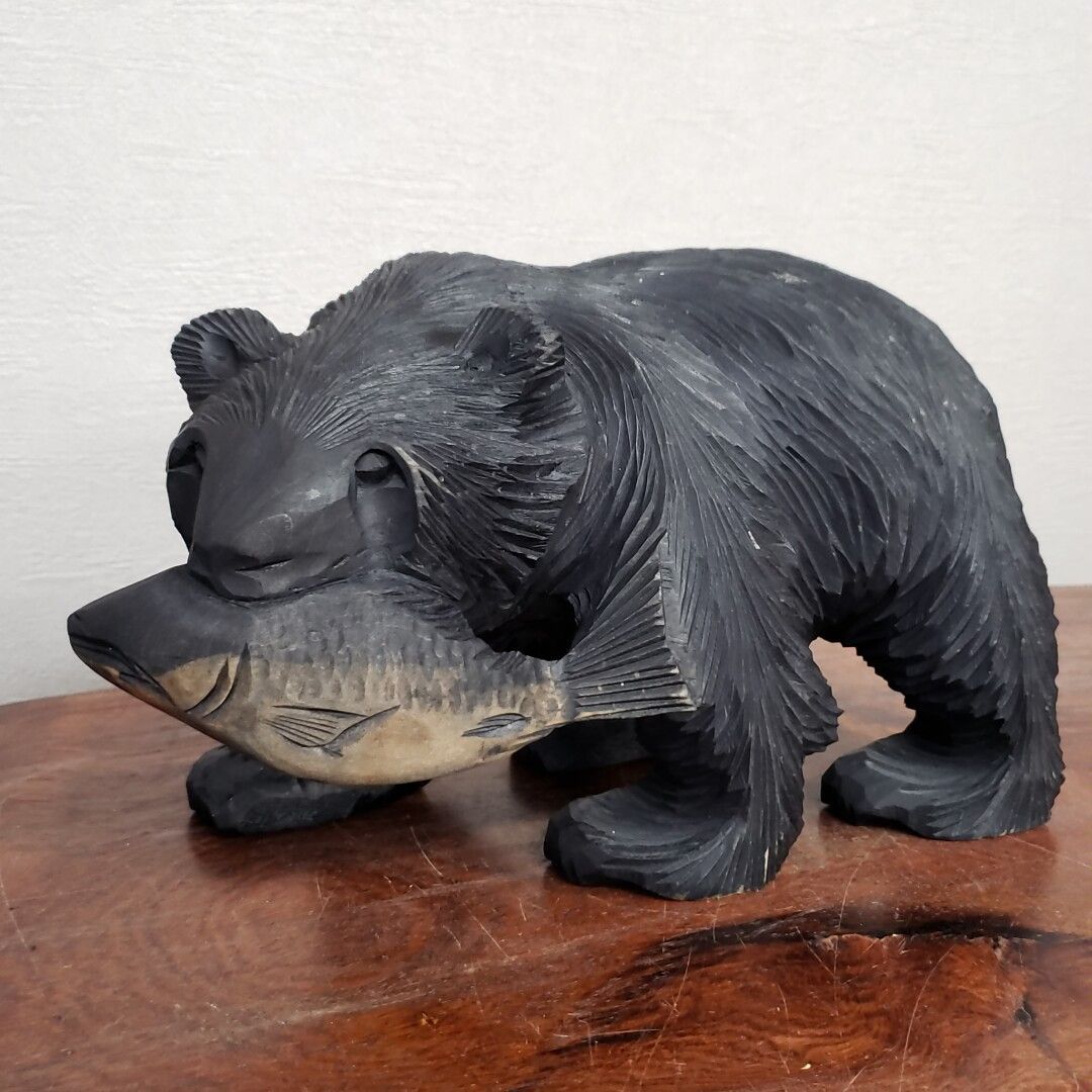 銘なし 木彫り 熊 小型 重さ907g 北海道工芸品 旭川 民芸品 アイヌ 