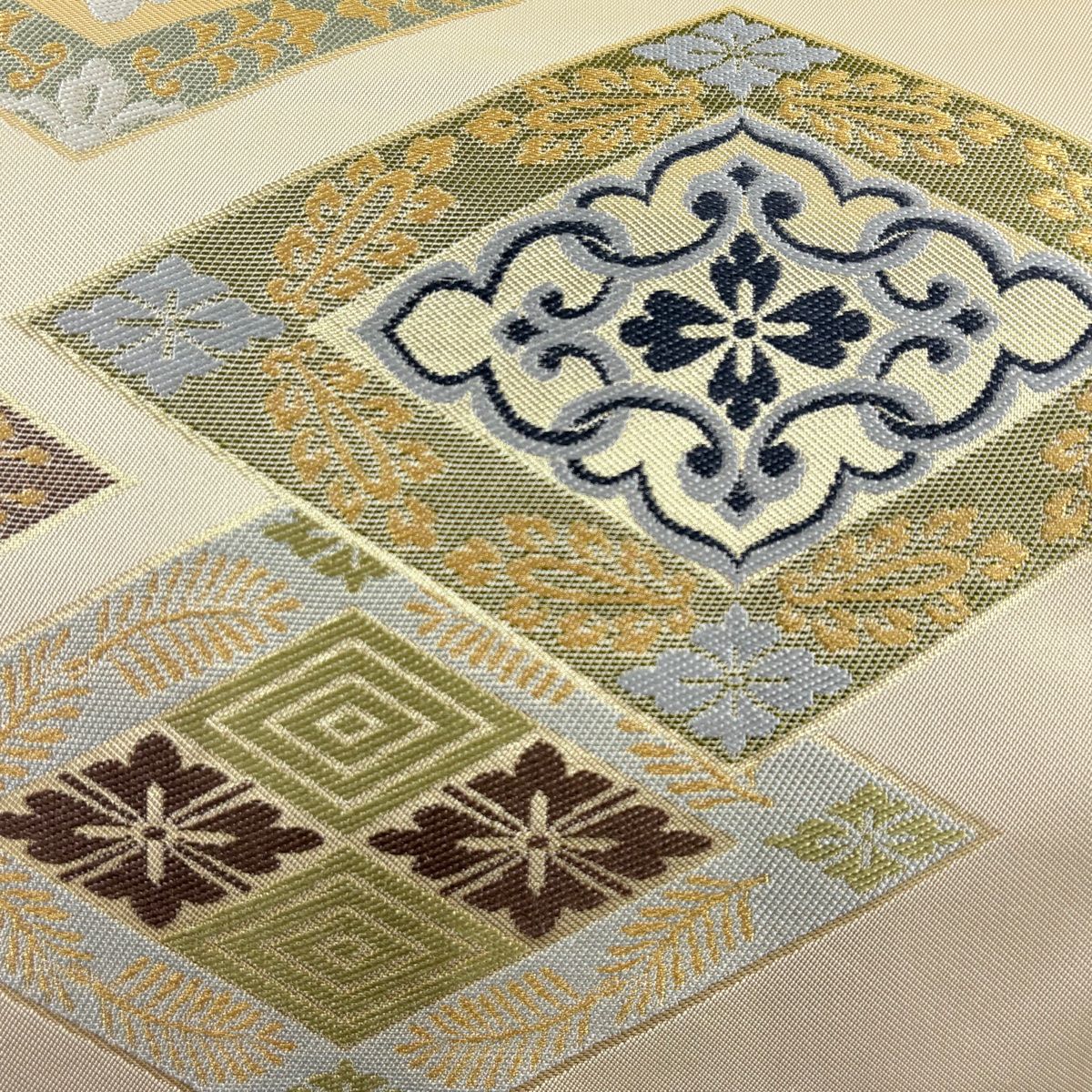 袋帯 六通 花菱 花唐草 金糸 エレガント 逸品 袋帯 美品 逸品 川島織物 落款 菱 花菱 金糸 箔 金色 六通 正絹