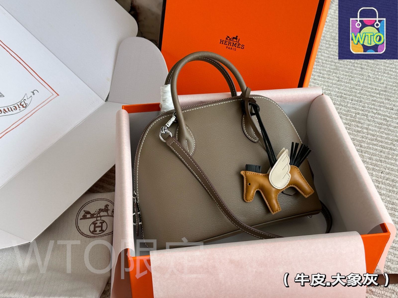 小物 HERM`ES Faubourg Corner case, small model - Yellow | Hermès USA