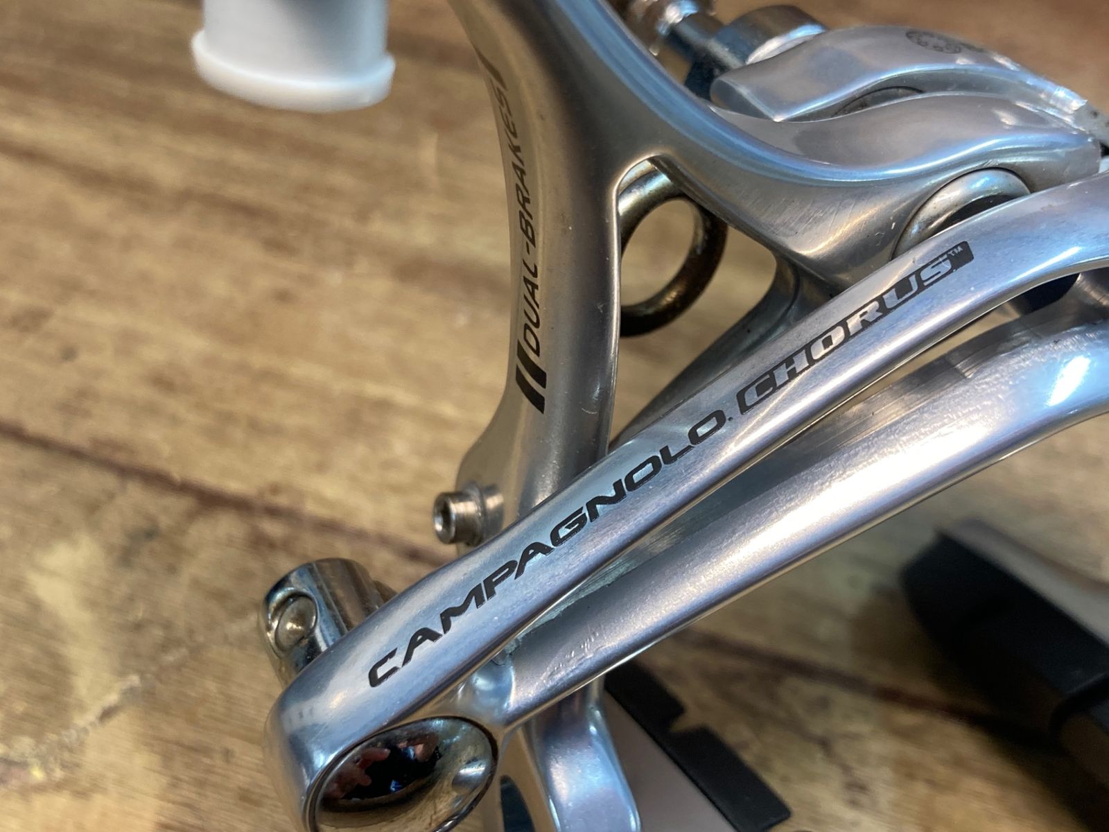 IJ105 カンパニョーロ Campagnolo コーラス CHORUS ブレーキキャリパー 