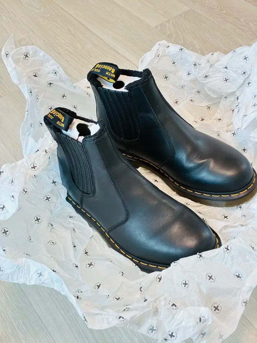 DR. MARTENS ドクターマーチン 2976 ブリザード チェルシーブーツ