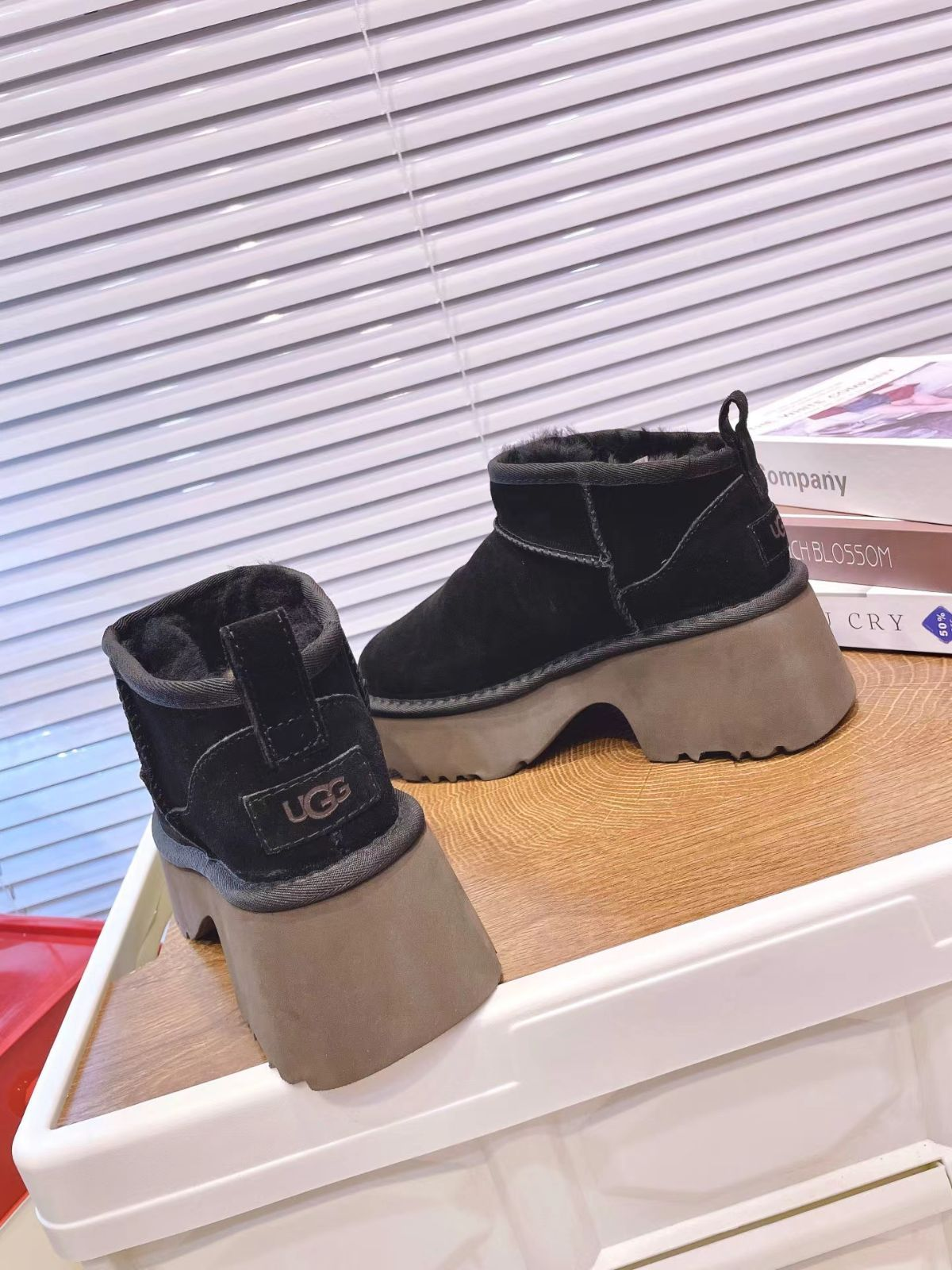 2023FW  革タグ 撥水 防汚性をプラス 【CLASSIC MINI II】【 ugg 国内正規商品 】 ugg classic mini UGG( アグ ）ugg クラシック ミニ 2【 BLACK 】 ugg ムートンブーツ 正規品 ウィメンズ