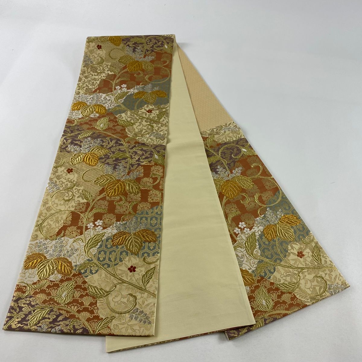 正絹✿ 吉祥柄　花菱　金糸　六通　袋帯 袋帯 美品 秀品 草花 金糸 箔 金色 六通 正絹 【中古】 - メルカリ