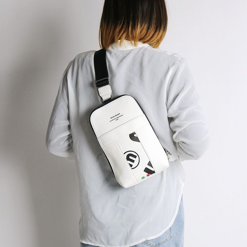 A出品 新品 ミラミラン ボディバッグ 249901 - メルカリ