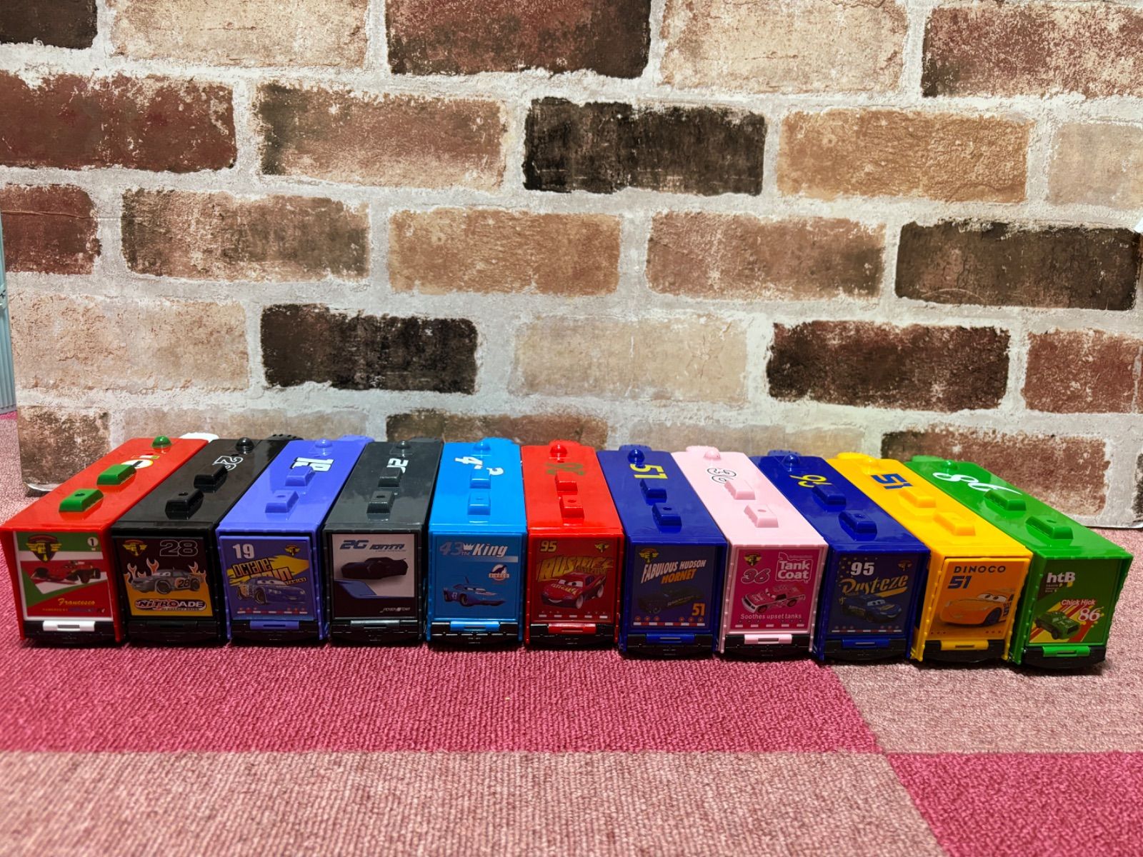 新品未使用 限定出品 カーズ マックトラック トレーラー 11台