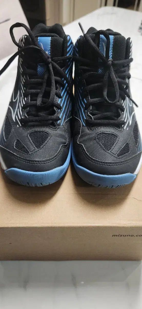 Mizuno ミズノ 台風 スピード 4 バドミントン size 260 バレーボール卓球スカッシュハンドボールインドア サワー