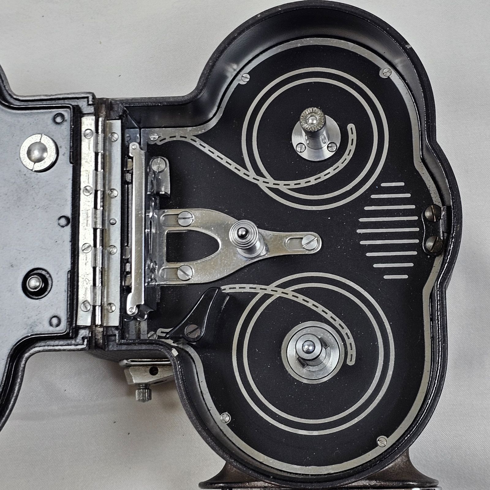  オブジェに ELMO CINE 8 AA エルモ mm ゼンマイ式 シネカメラ その他 フィルムカメラ