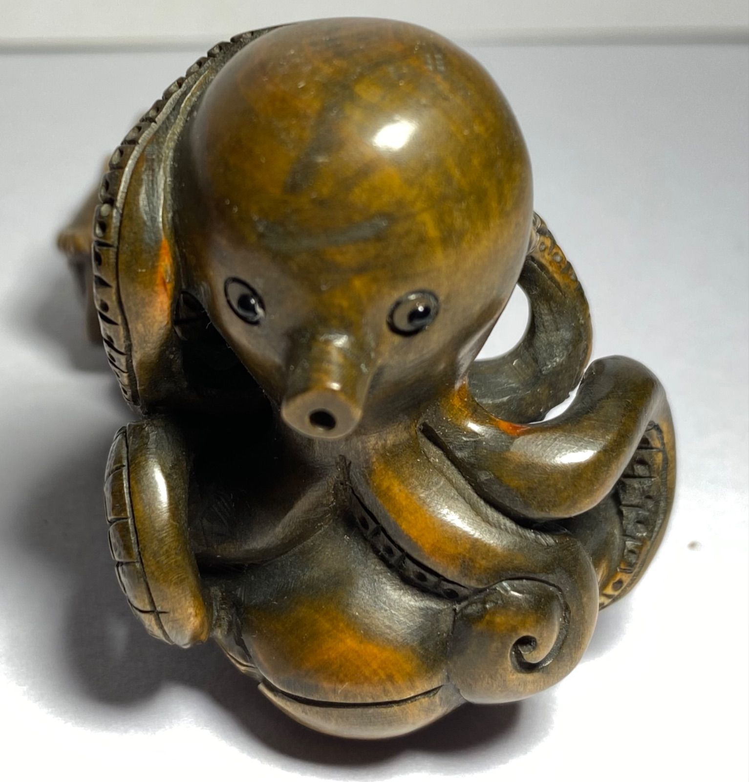 柘植根付 置物 タコ&貝 黄楊繊細彫刻 木製。 - メルカリ 