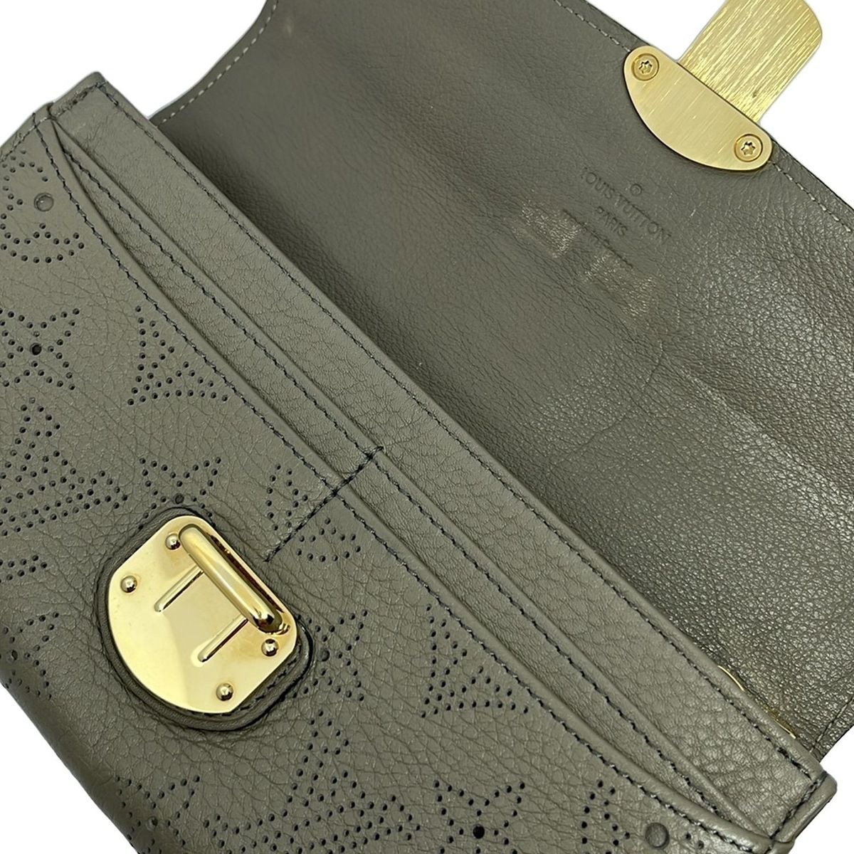 VUITTON