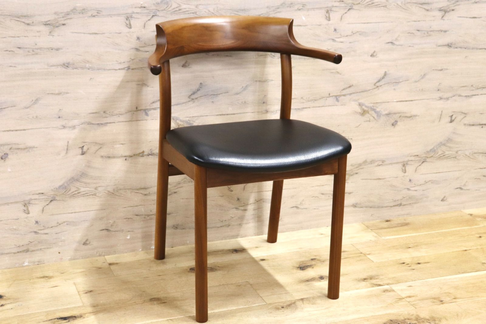 GMIK573B ACTUS アクタス SOUP アームチェア タイプC ダイニングチェア ウォールナット材 本革 レザー 北欧モダン 定価8.8万