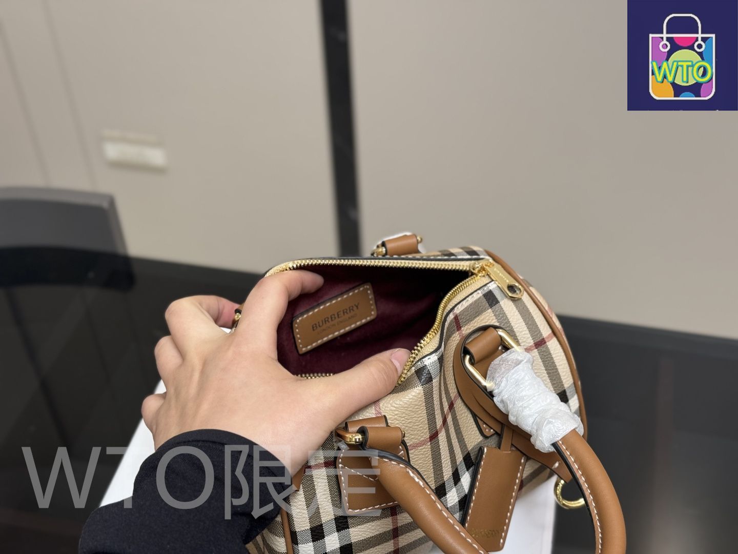 今日特価】Burberry ピローバッグ 20×13cm-WTO輸入1 - メルカリ