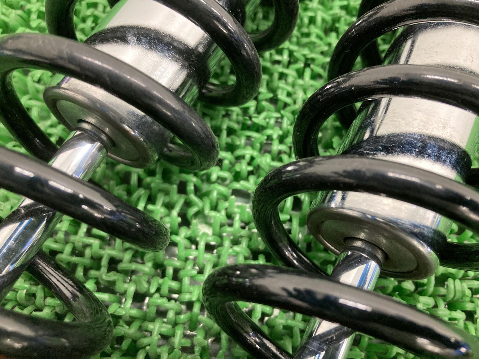 グラストラッカービッグボーイ リアサスペンション 左右 スズキ 純正 