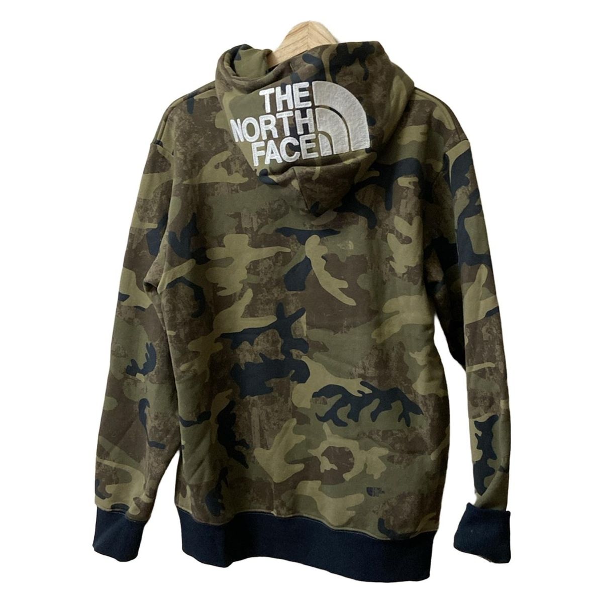 THE NORTH FACE(ノースフェイス) パーカー サイズM メンズ - カーキ×黒