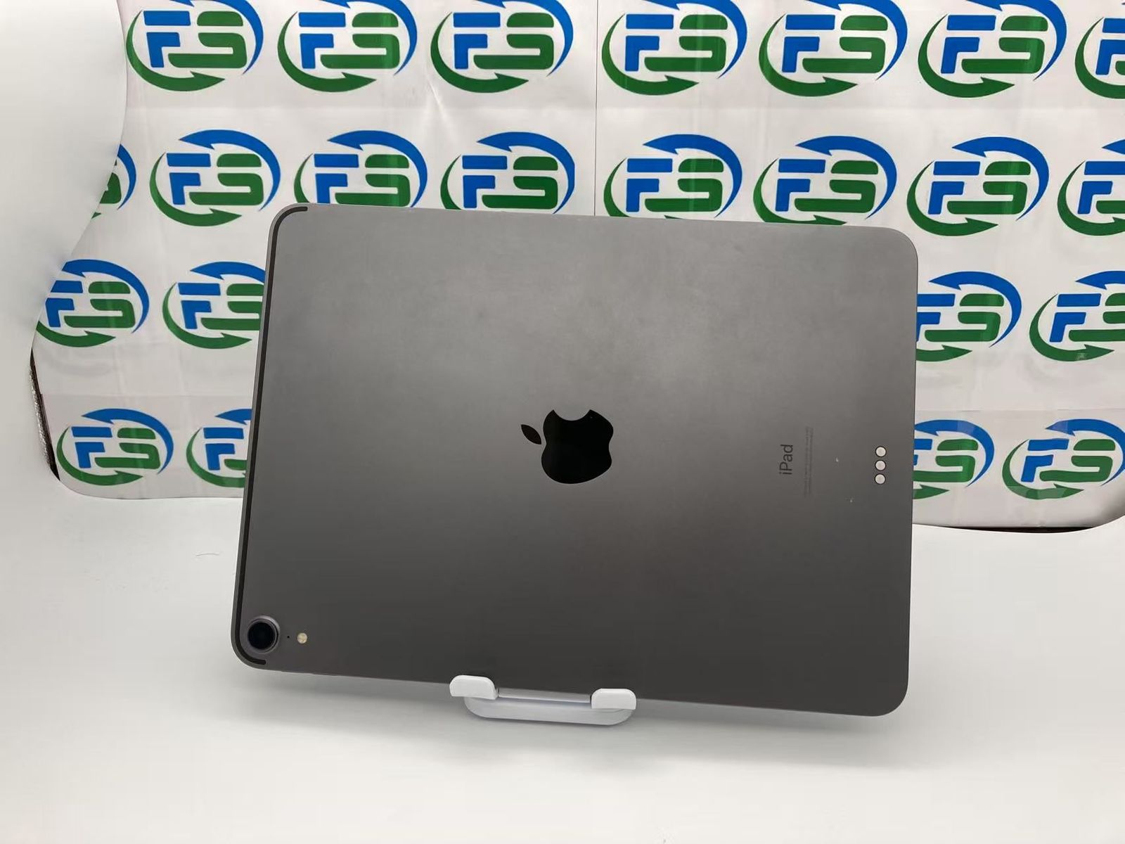 【難あり】iPad pro 11インチ 第一世代　64GB スペースグレー Amazon.co.jp: 【整備済み品】 Apple iPad Pro 11インチ (第1