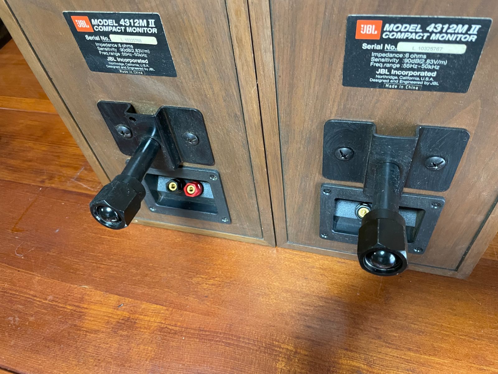 COMPACT MONITOR
