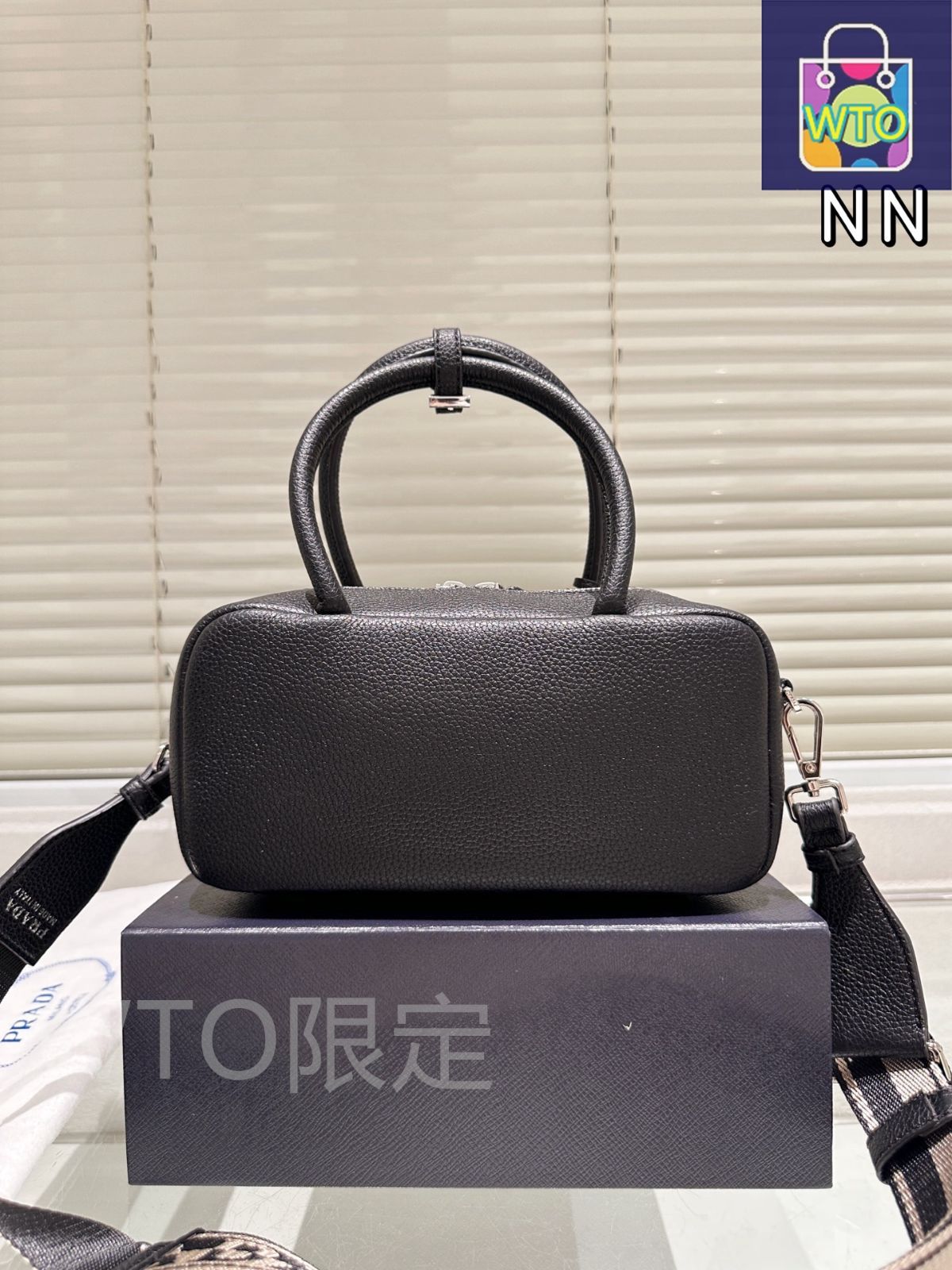 な織物肩紐を搭載した牛皮素材デザイン