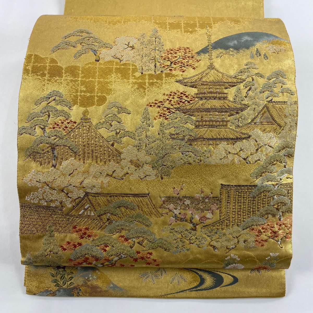 【祇園祭特価】本金箔、泥金錦、王朝御苑、長嶋成織物謹製 6月特価】本金箔、泥金錦、王朝御苑、長嶋成織物謹製 - メルカリ