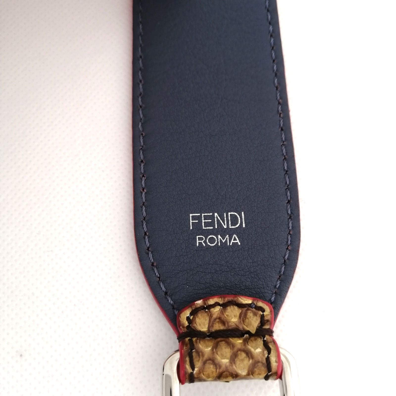 一点物 フェンディ ストラップユー レザー パイソン ショルダー ストラップ 美品 フェンディ FENDI ストラップユー ショルダーストラップ