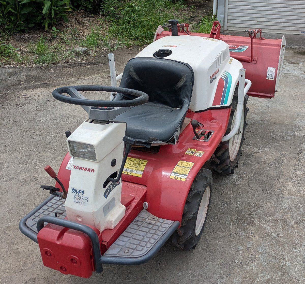 鹿児島発　ニプロ松山  トラクター用 掘取機 D-65AH　三点リンク 鹿児島発 ニプロ松山 トラクター用 掘取機 D-65AH 三点リンク