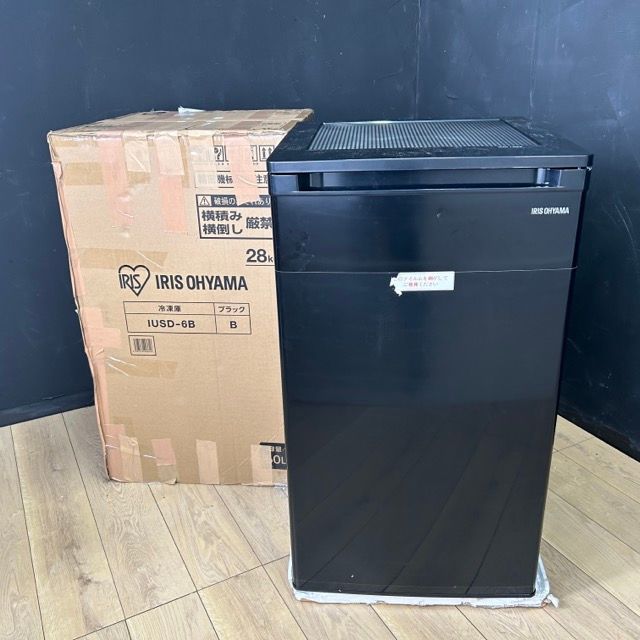 アイリスオーヤマ ノンフロン冷凍庫 IUSD-6B-B 2025年製 60L 右開き 1ドア 家電製品 053035 |20740