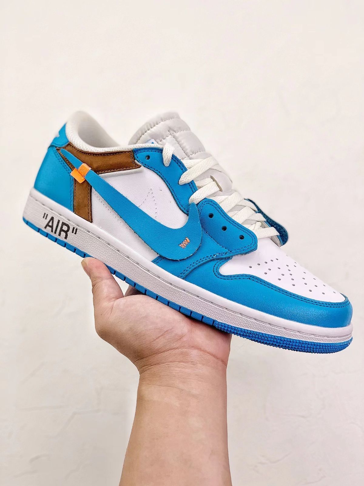 Off-White x Air Jordan 1 Low UNC Blue