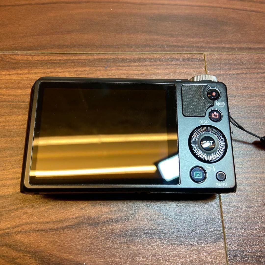 CASIO EXILIM EX-ZR700 デジカメ ほぼ新品 3817 - メルカリ