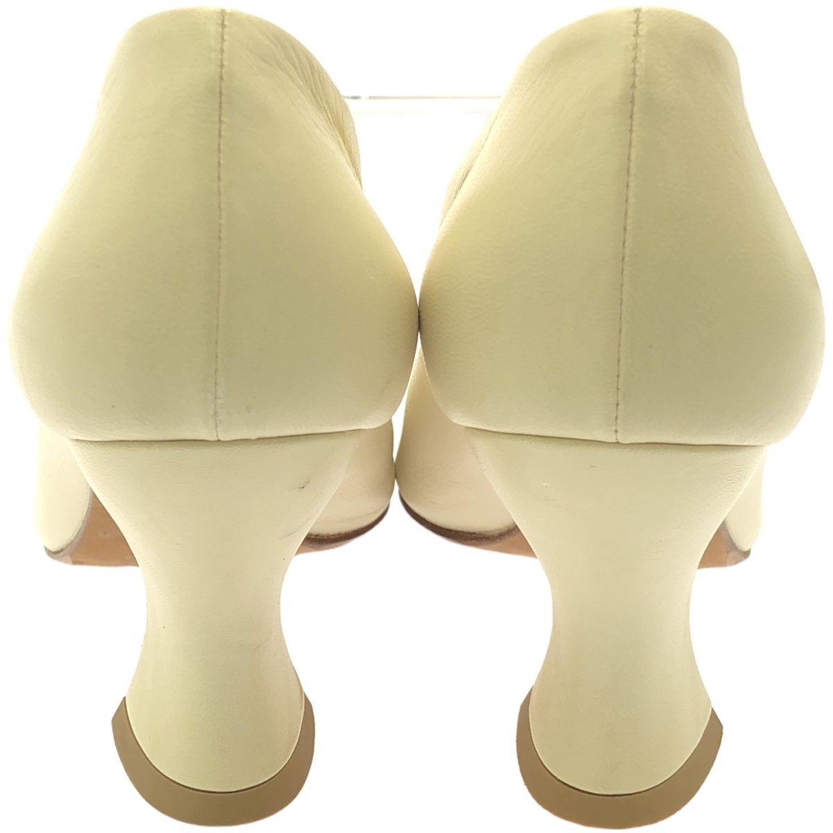 BOTTEGA VENETA ボッテガヴェネタ Almond アーモンド ヒールパンプス