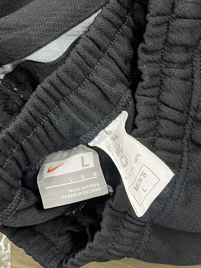 【雷市場（ポンジャン）商品韓国直送】 Nike(ナイキ） 合計 90 オールドスクール トラック パンツ ジャージ 黒 グレー