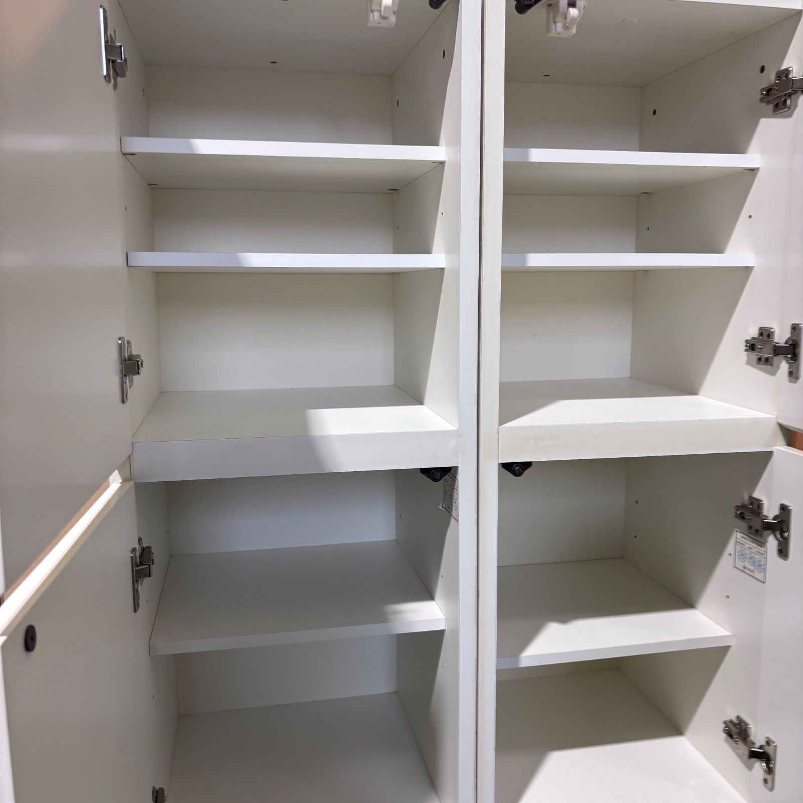 縦型収納 ハイキャビネット ホワイト 収納家具 収納棚 白 右開き