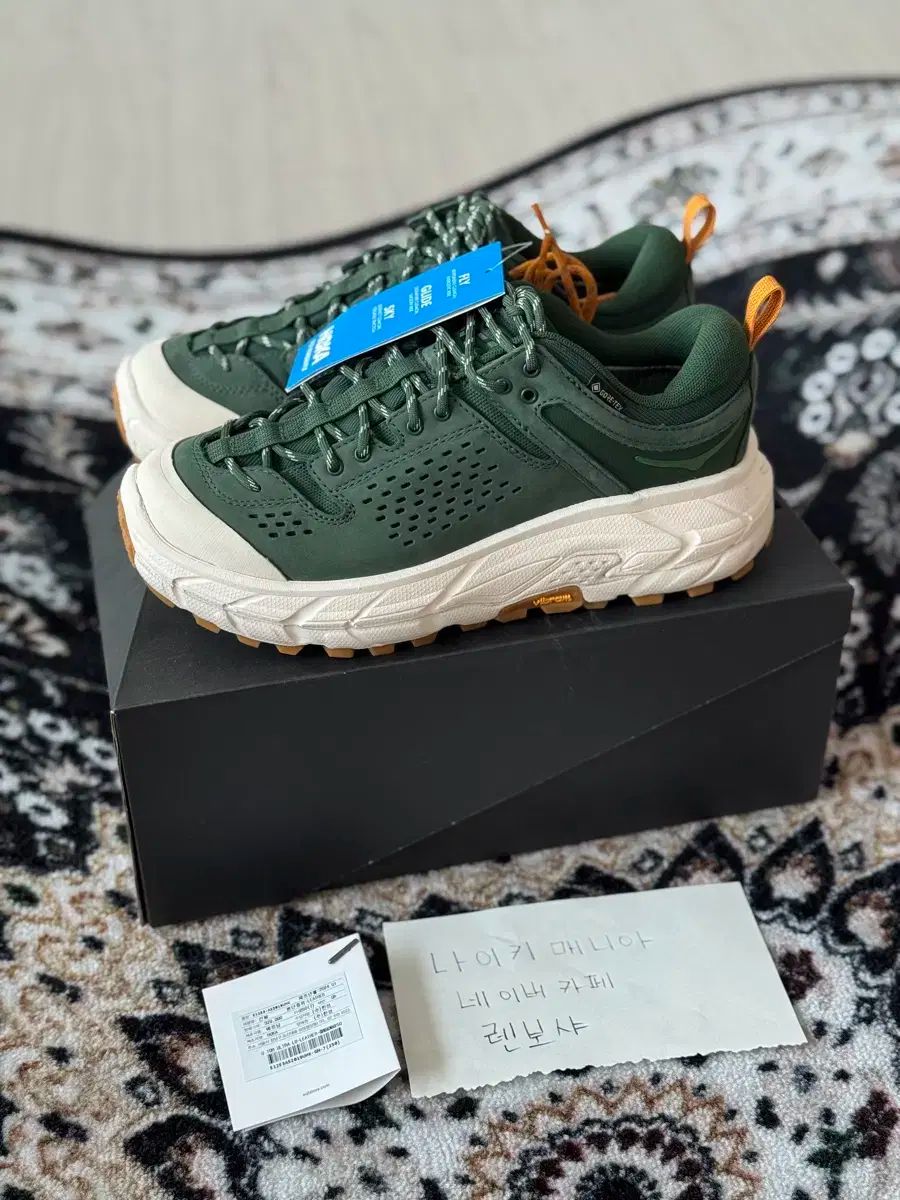 HOKA ONE ONE ホカオネオネ トー ウルトラ ロー