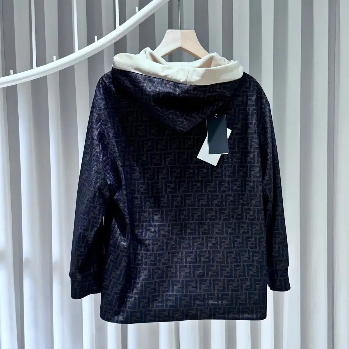S ／ FENDI(フェンディ) 未使用 レディース FF ロゴ リバーシブル 