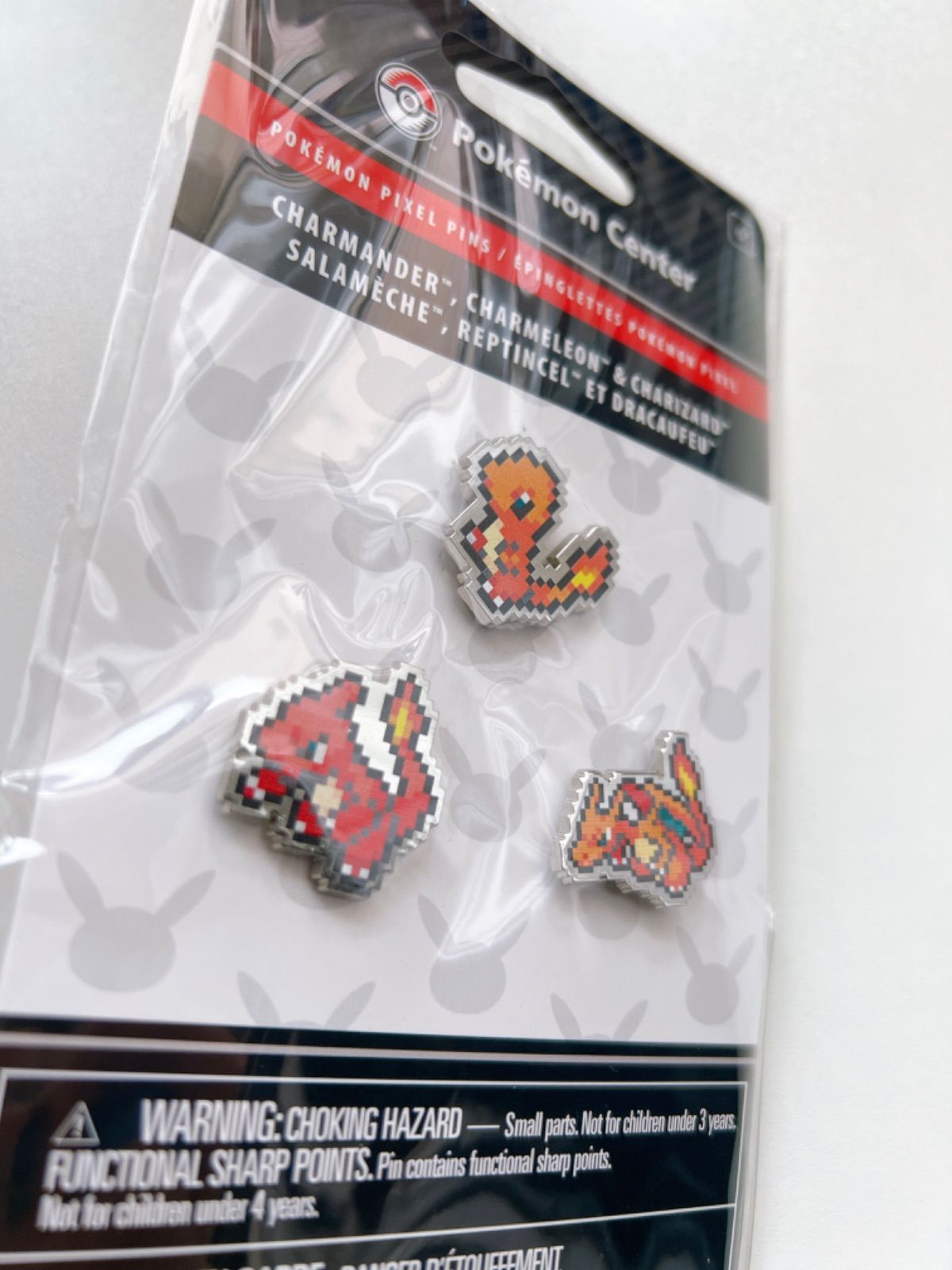 ピクセルアート ヒトカゲ＆リザード＆リザードン ピンバッジ - メルカリ