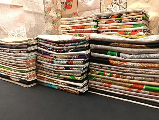 真作/桃坡/雪中南天に雀図/絹表装/桐箱二重箱付/布袋屋掛軸HF-878 真作/桃坡/雪中南天に雀図/絹表装/桐箱二重箱付/布袋屋掛軸HF-878